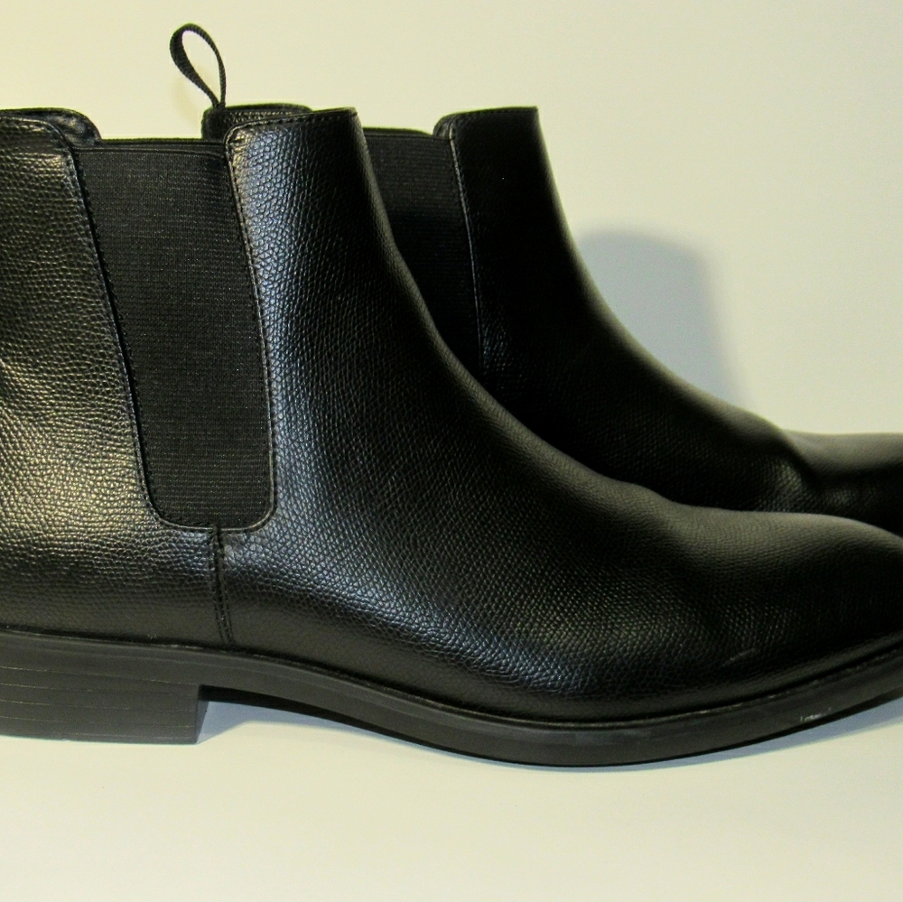Black boot dress shoes
